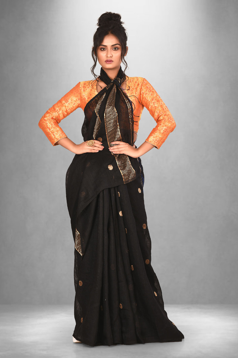 A Matka black saree with Zari Jamdani Buti