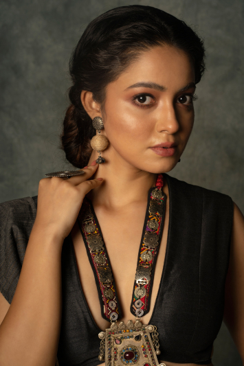 Earring Black Polished with Jute